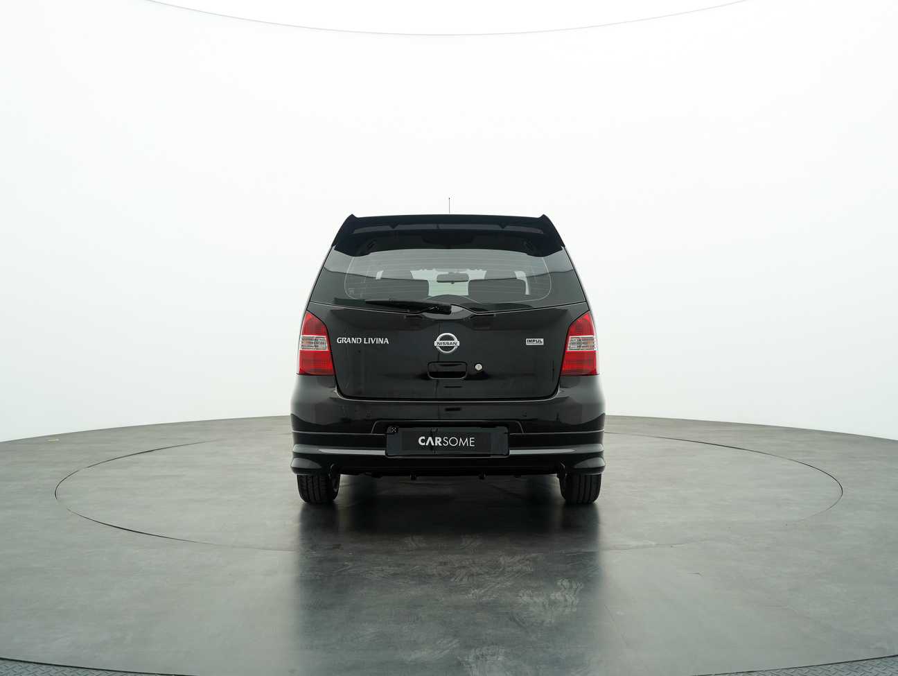 used 2013 Nissan GRAND LIVINA  1.8