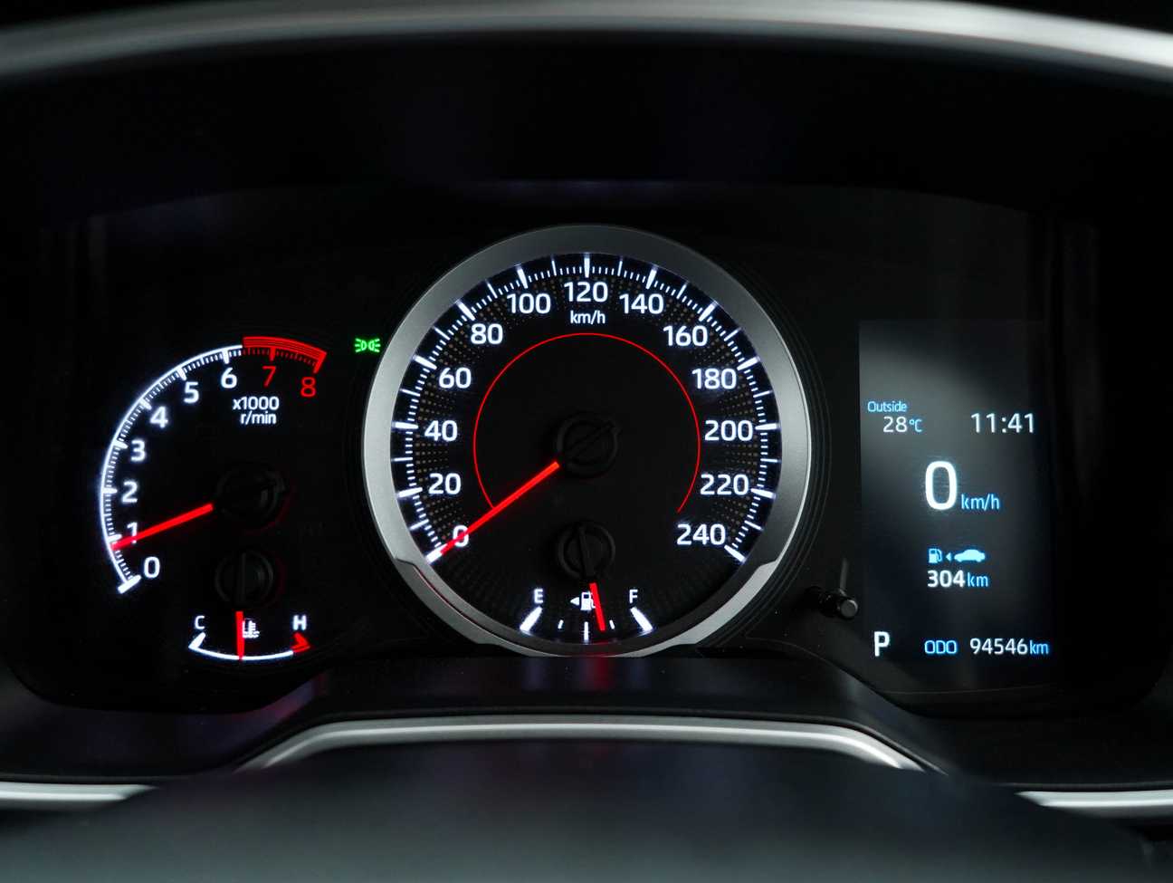 terpakai 2022 Toyota Corolla Cross G 1.8