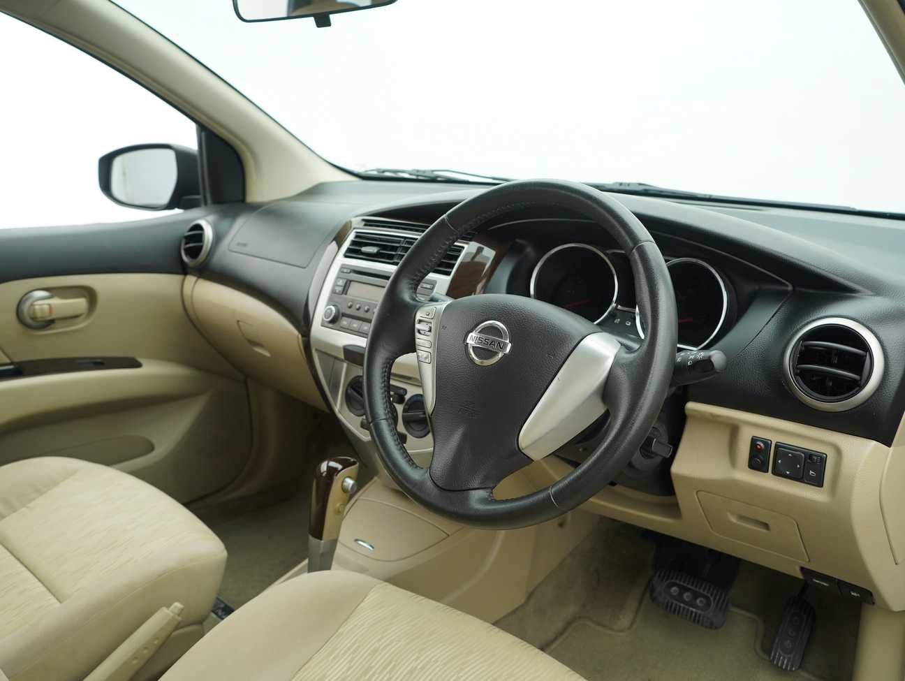 used 2015 Nissan Grand Livina Comfort 1.8