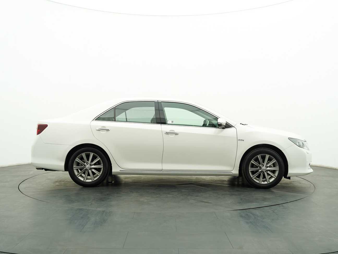 terpakai 2014 Toyota Camry GX 2.0