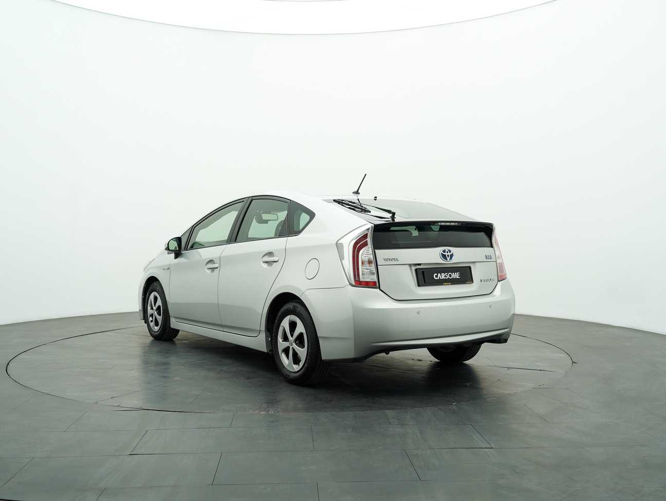 used 2013 Toyota Prius Luxury 1.8
