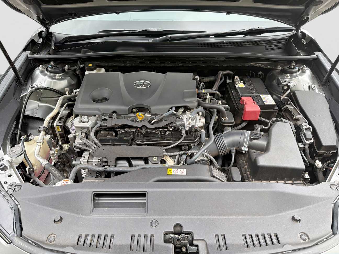used 2025 Toyota Camry V 2.5