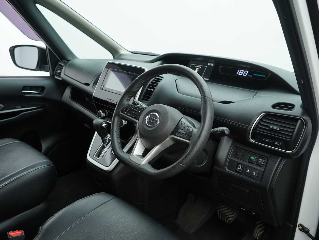 terpakai 2020 Nissan Serena S-Hybrid High-Way Star 2.0