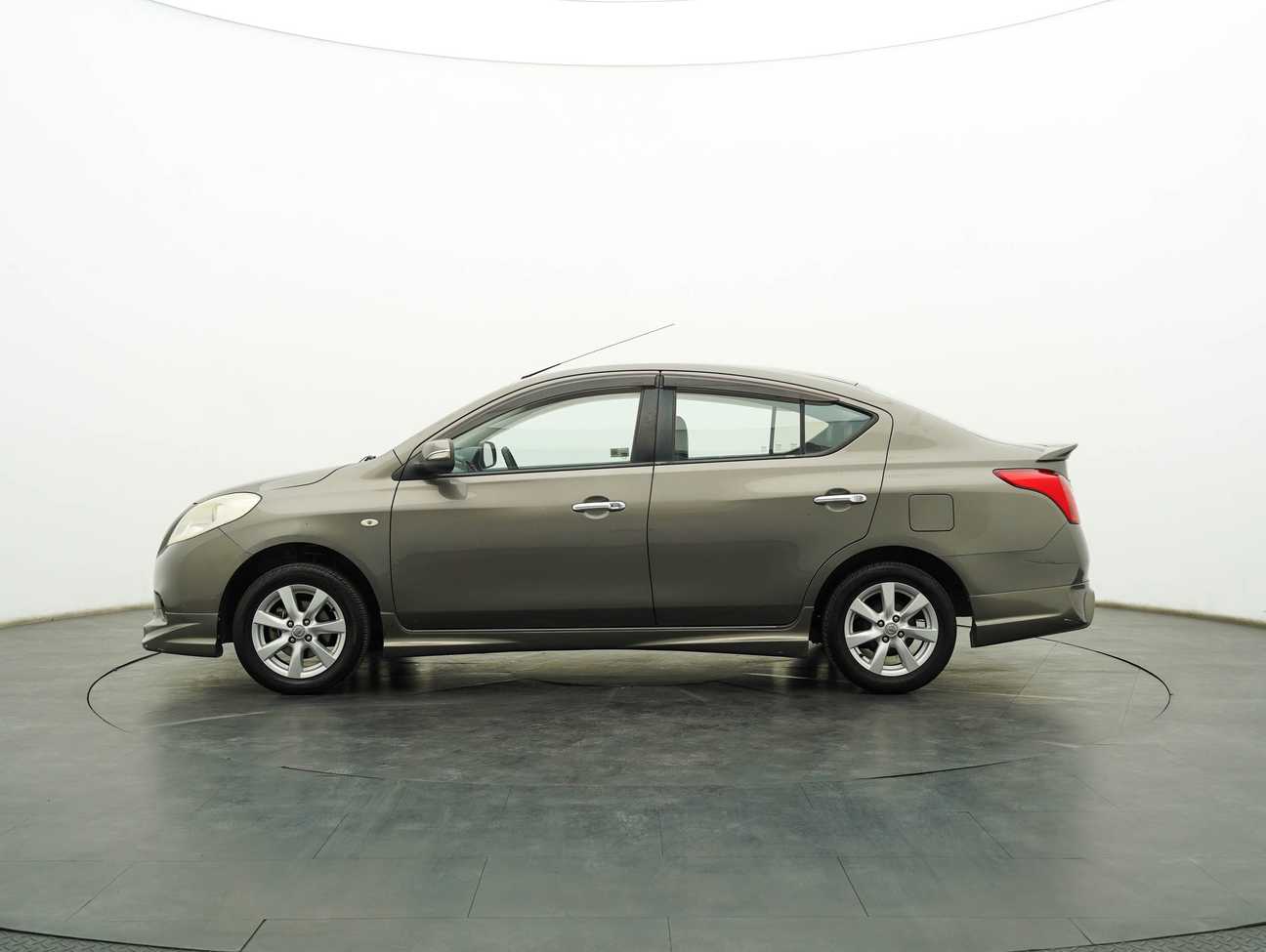 used 2012 Nissan Almera VL 1.5