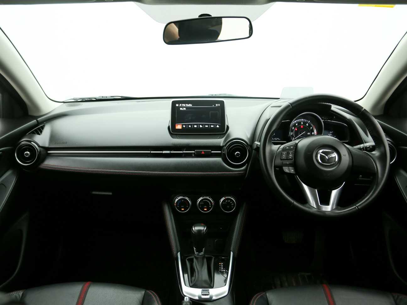 terpakai 2017 Mazda 2 HATCHBACK SKYACTIV 1.5