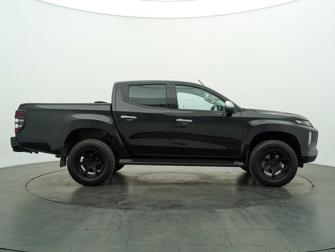 used 2018 Mitsubishi Triton VGT Adventure X Dual Cab 4X4 2.4