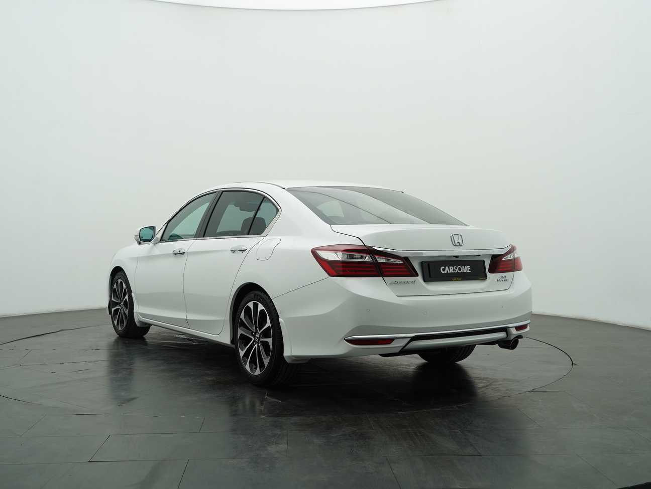 used 2017 Honda Accord VTi-L 2.4