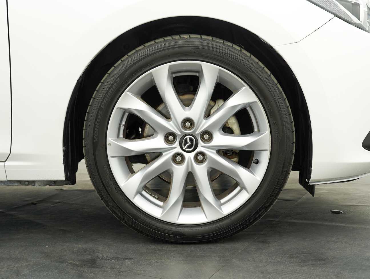 terpakai 2017 Mazda 3 SKYACTIV-G High 2.0