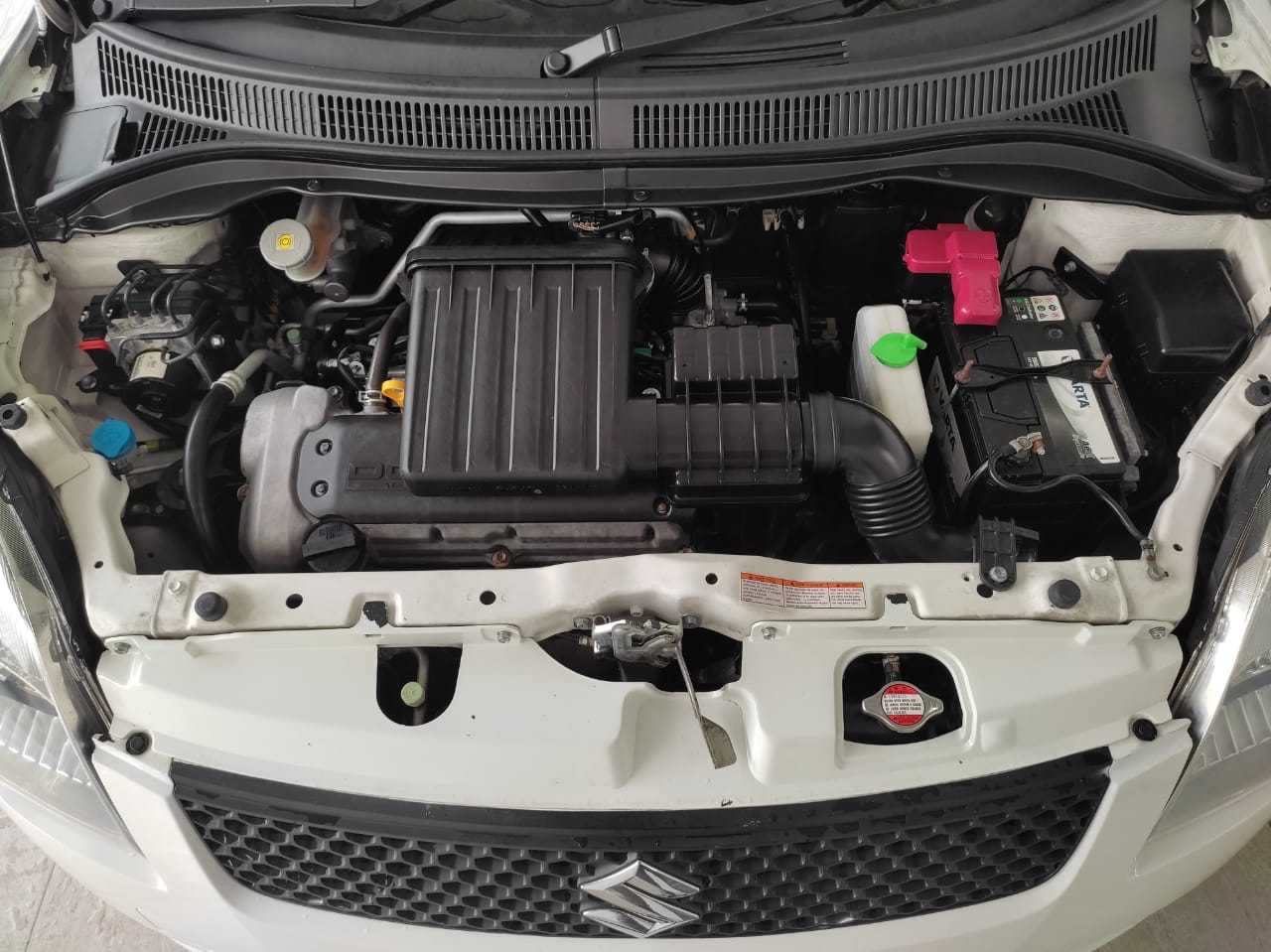 terpakai 2012 Suzuki SWIFT  1.5