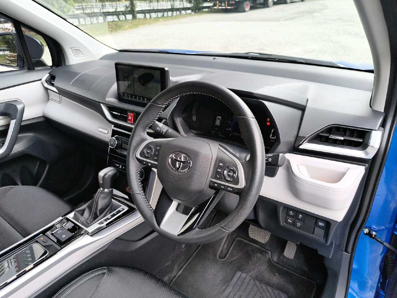 used 2022 Toyota Veloz  1.5