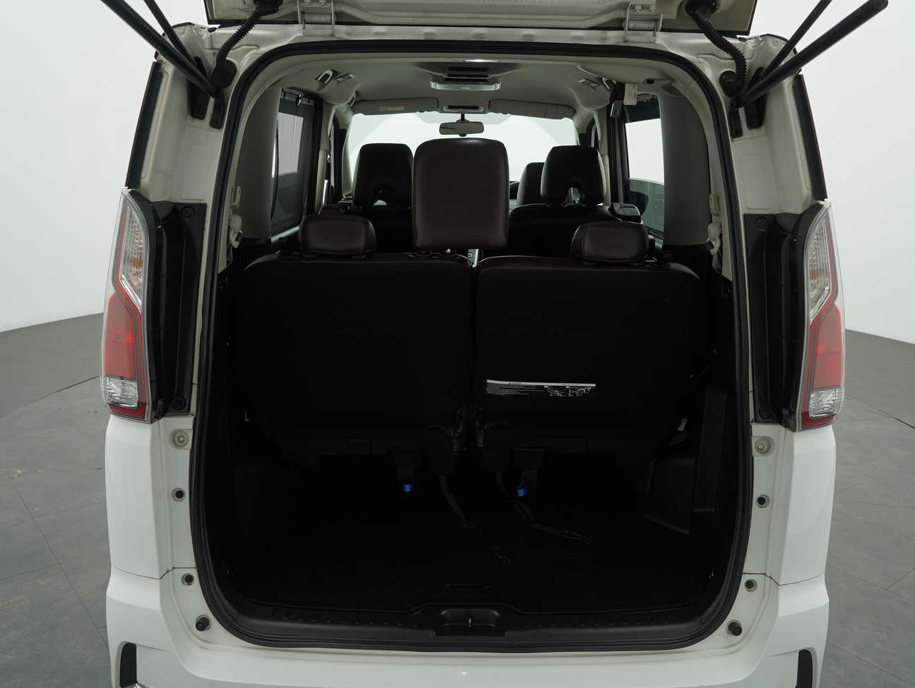 used 2019 Nissan Serena S-Hybrid High-Way Star J Impul 2.0
