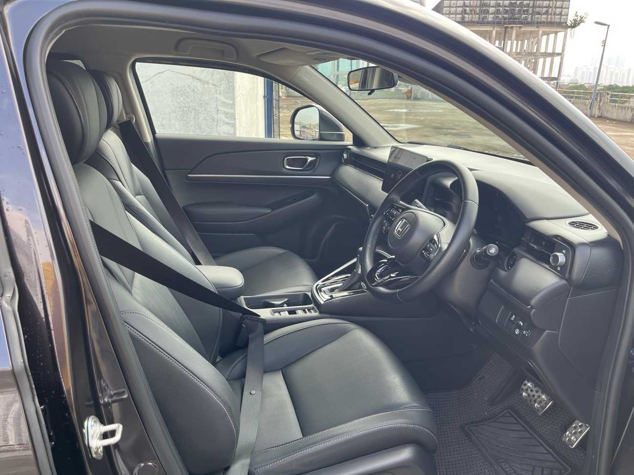 used 2024 Honda HR-V V 1.5