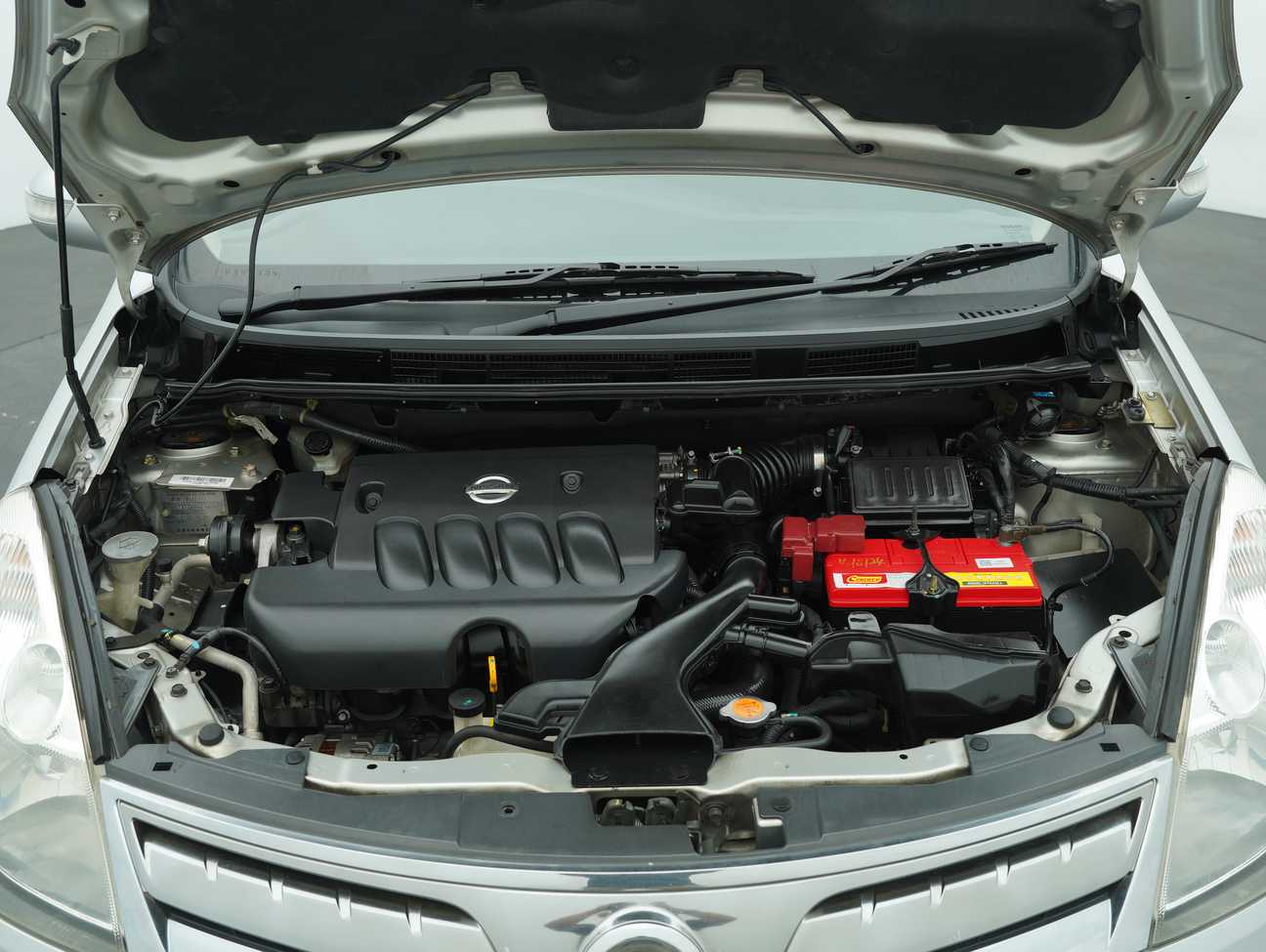 used 2013 Nissan Grand Livina CVTC Comfort 1.8