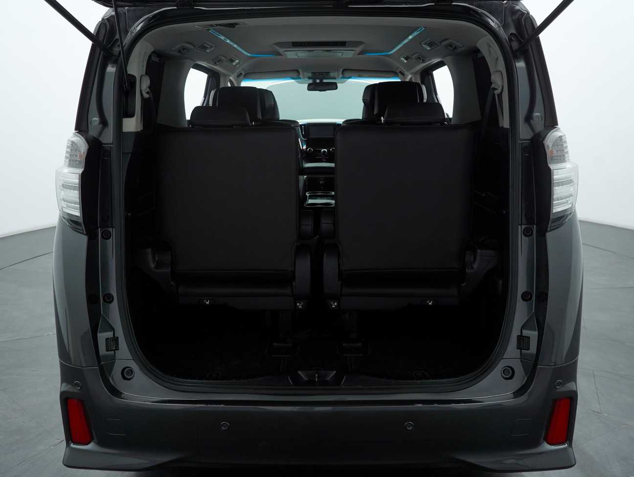 used 2016 Toyota Vellfire ZG 2.5