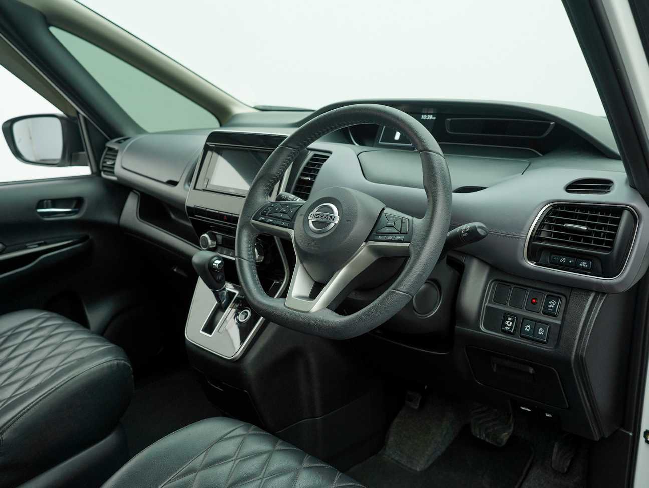 used 2022 Nissan Serena S-Hybrid High-Way Star 2.0