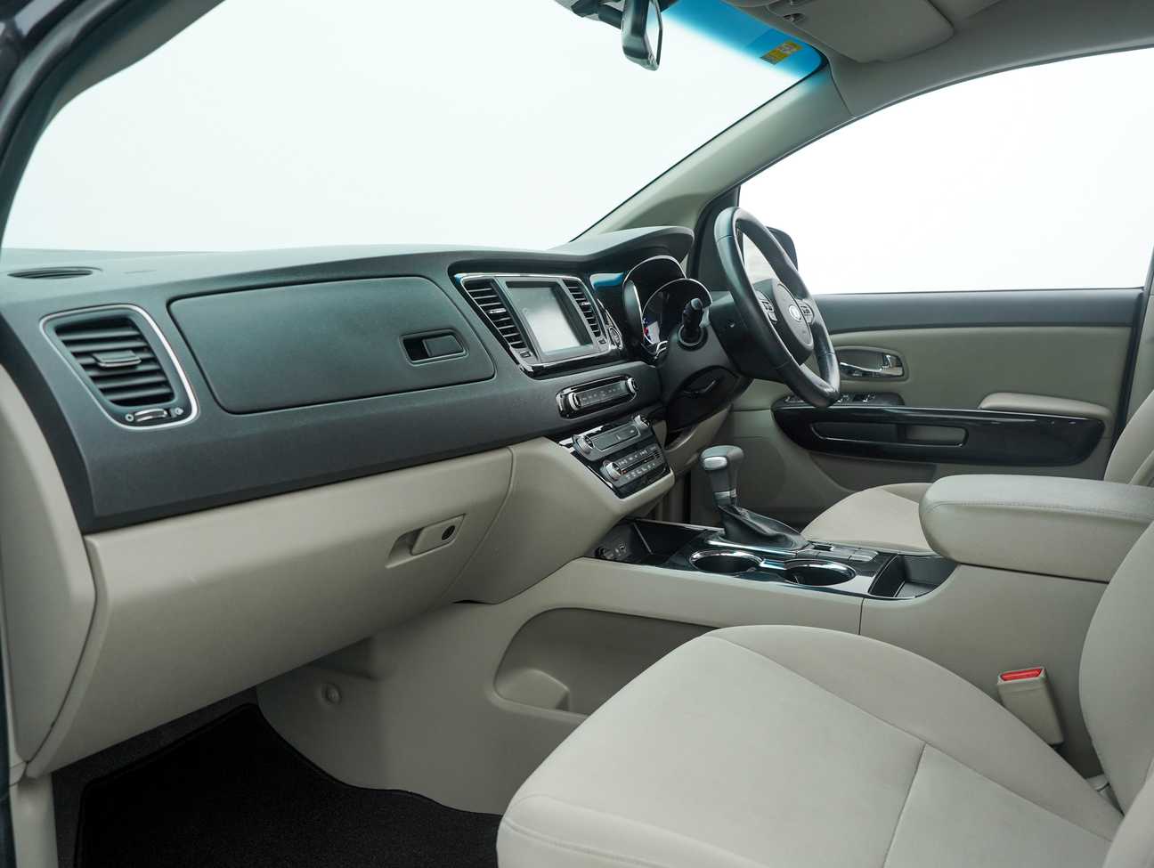 terpakai 2019 Kia Carnival YP 2.2