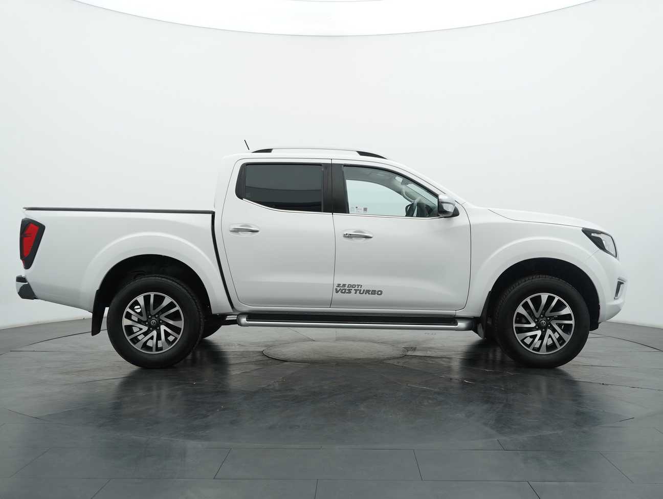 terpakai 2018 Nissan Navara NP300 VL Dual Cab 2.5