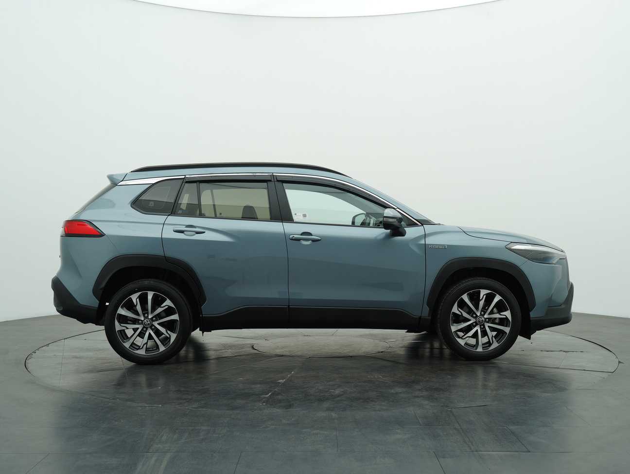 used 2023 Toyota Corolla Cross Hybrid 1.8