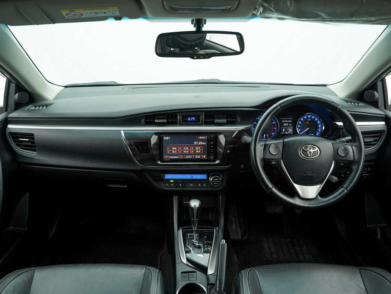 used 2014 Toyota Corolla Altis V 2.0