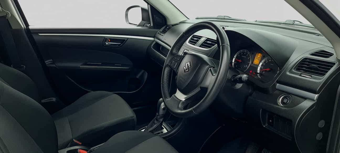 terpakai 2013 Suzuki SWIFT GLX 1.4