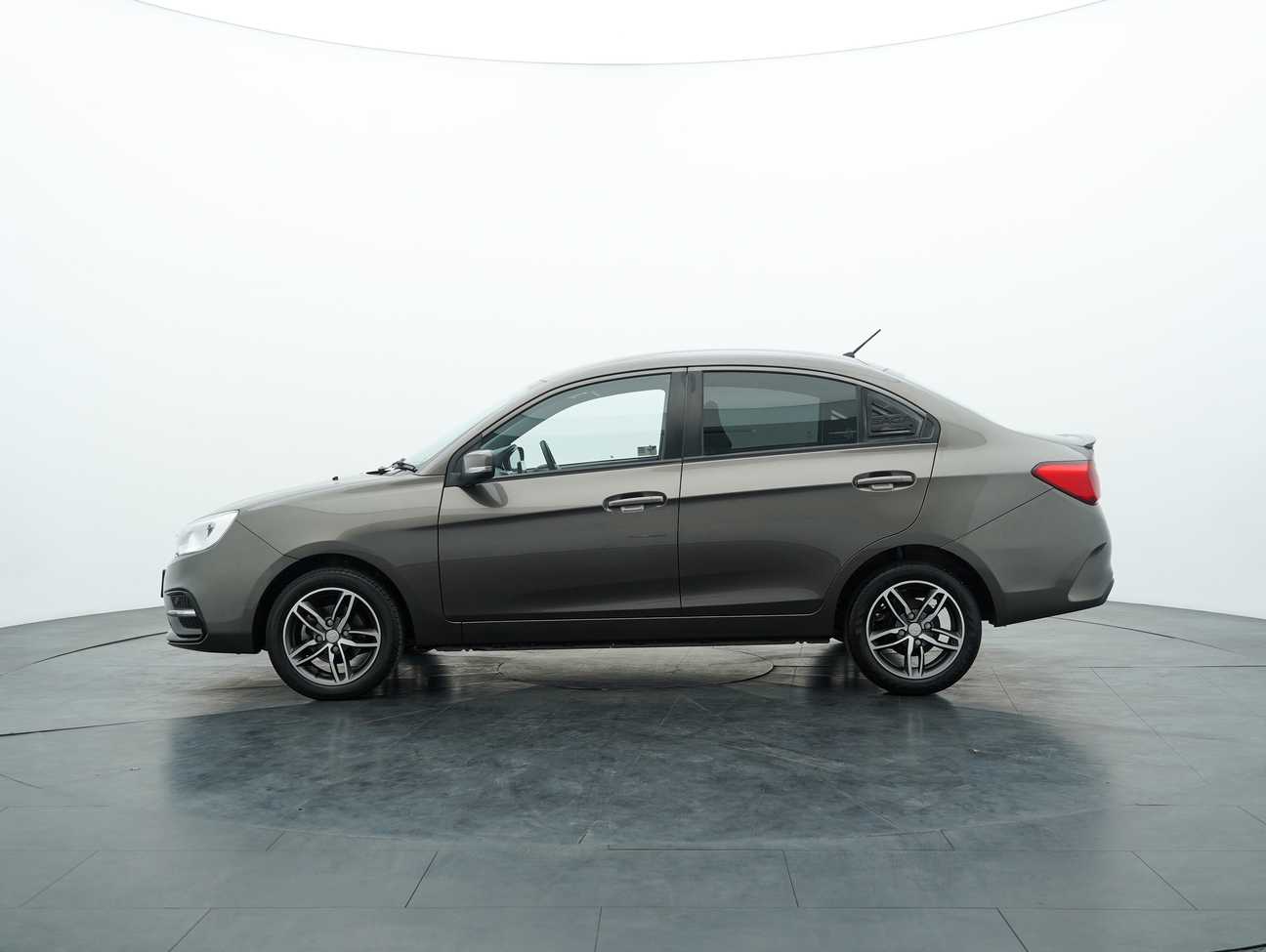 terpakai 2021 Proton Saga Premium 1.3