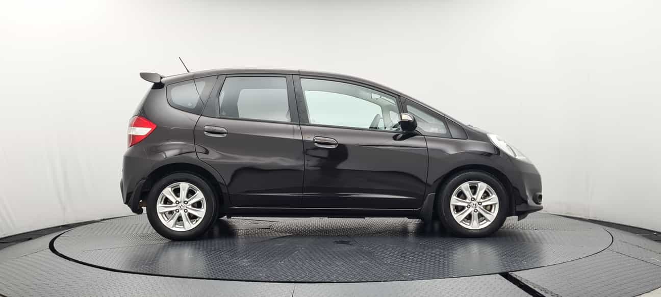 terpakai 2013 Honda JAZZ I-VTEC 1.5