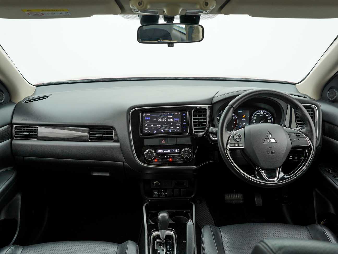 terpakai 2018 Mitsubishi OUTLANDER  2.0