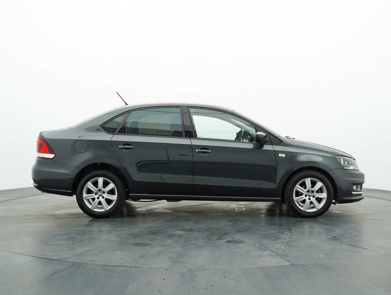 terpakai 2016 Volkswagen VENTO  1.6