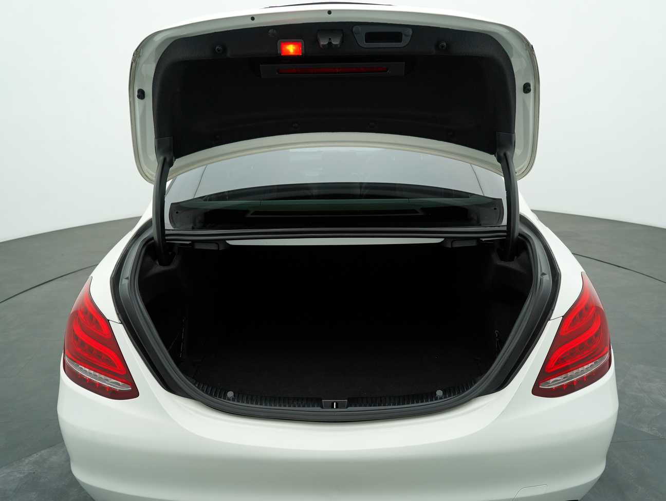 terpakai 2015 Mercedes-Benz C180  1.6