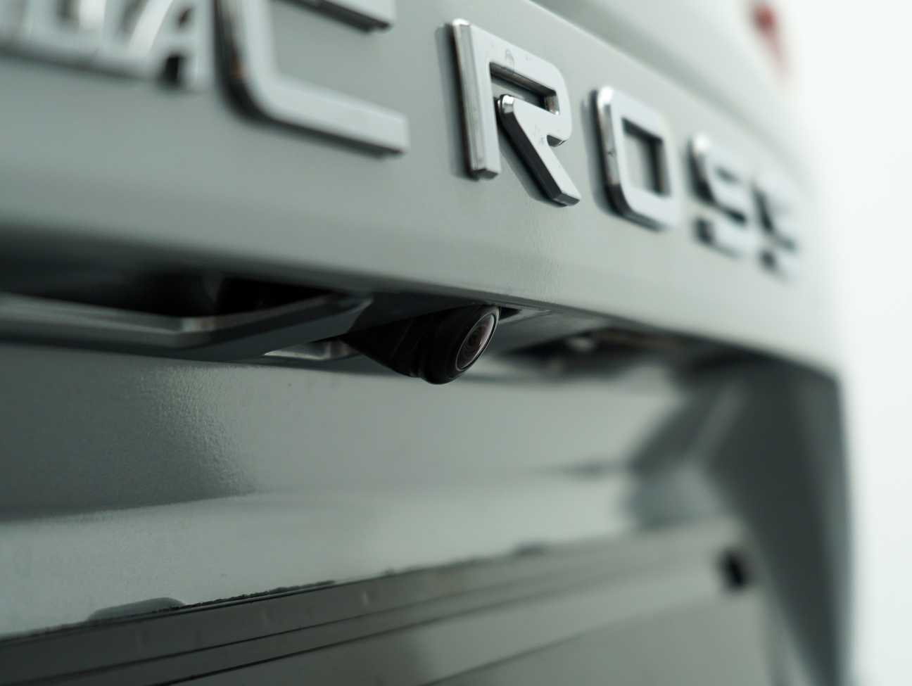 terpakai 2022 Toyota Corolla Cross Hybrid 1.8