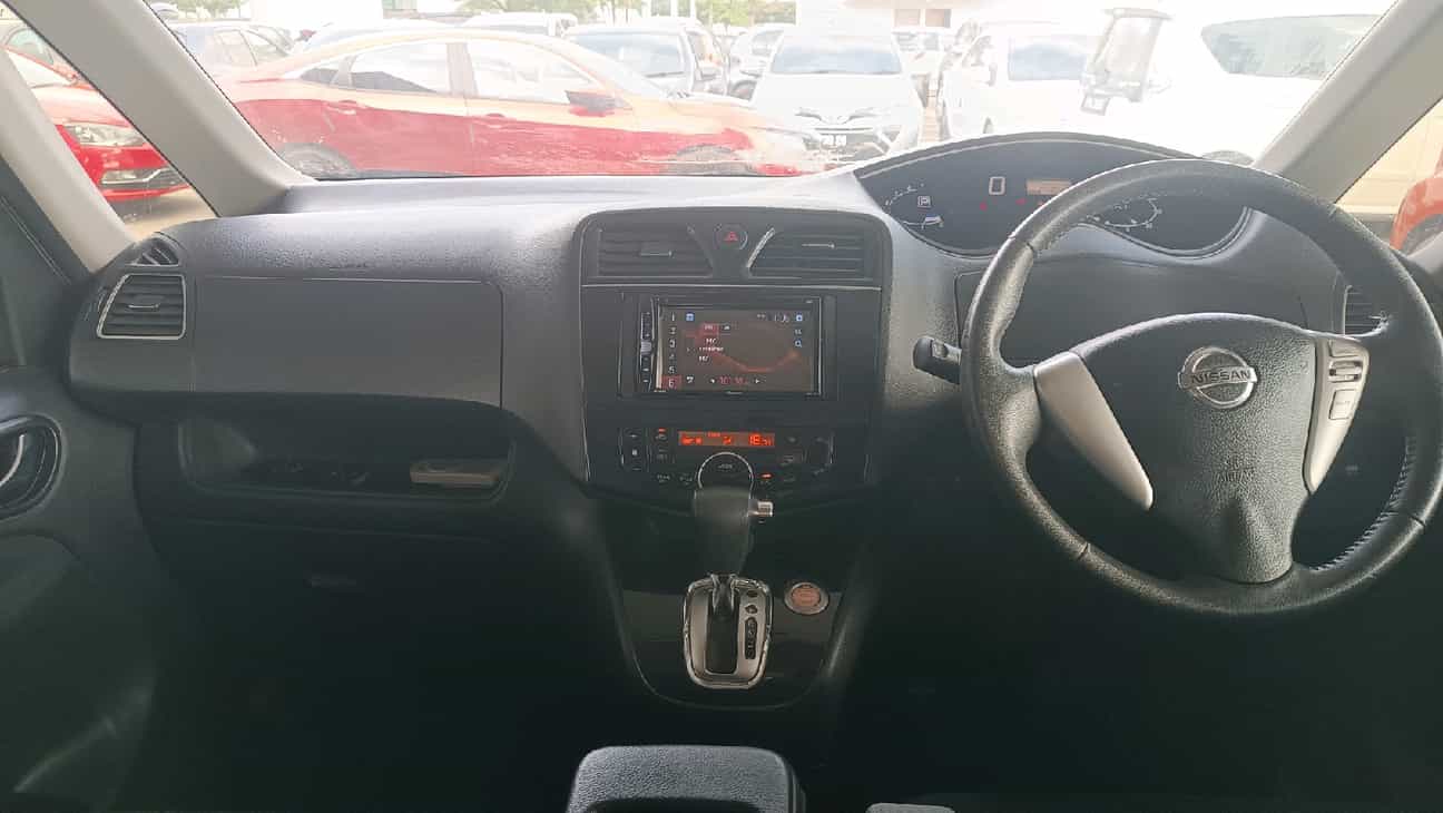 terpakai 2013 Nissan Serena S-Hybrid High-Way Star 2.0