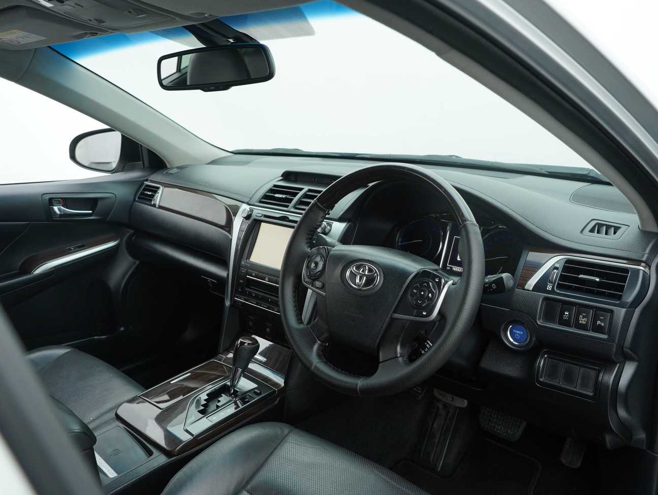 used 2015 Toyota Camry Hybrid 2.5