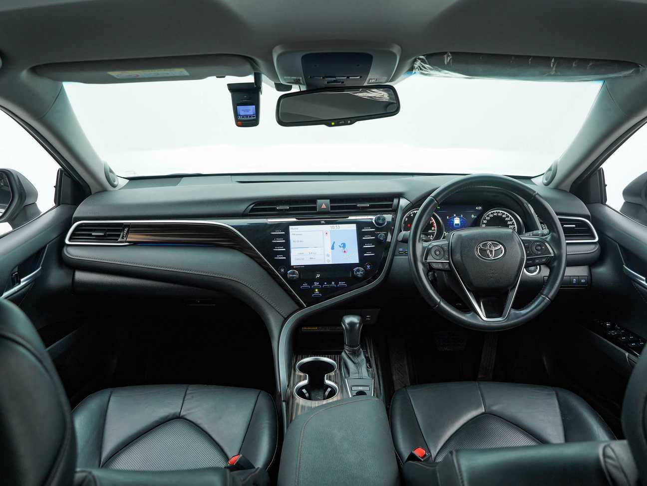 used 2021 Toyota Camry V 2.5