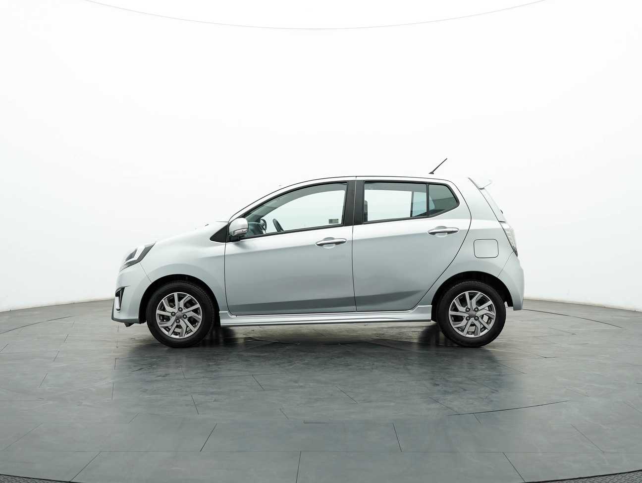terpakai 2017 Perodua AXIA SE 1.0