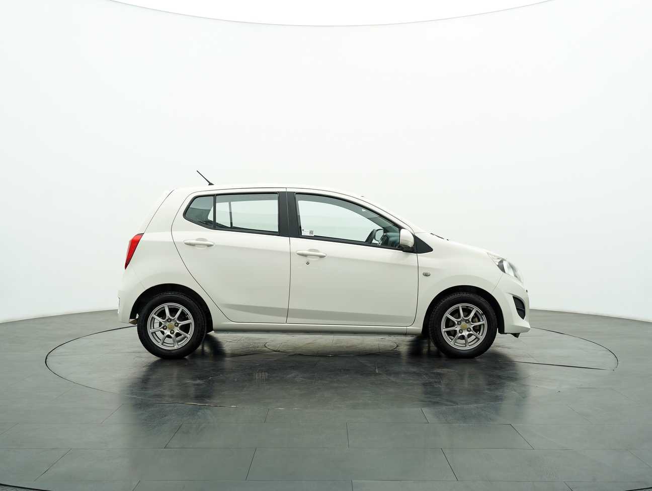 terpakai 2016 Perodua AXIA G 1.0