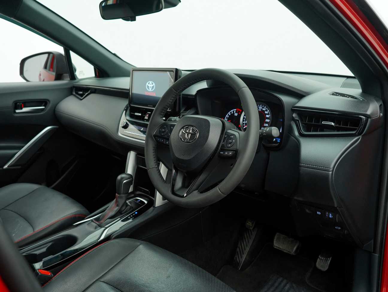 terpakai 2023 Toyota Corolla Cross GR Sport 1.8