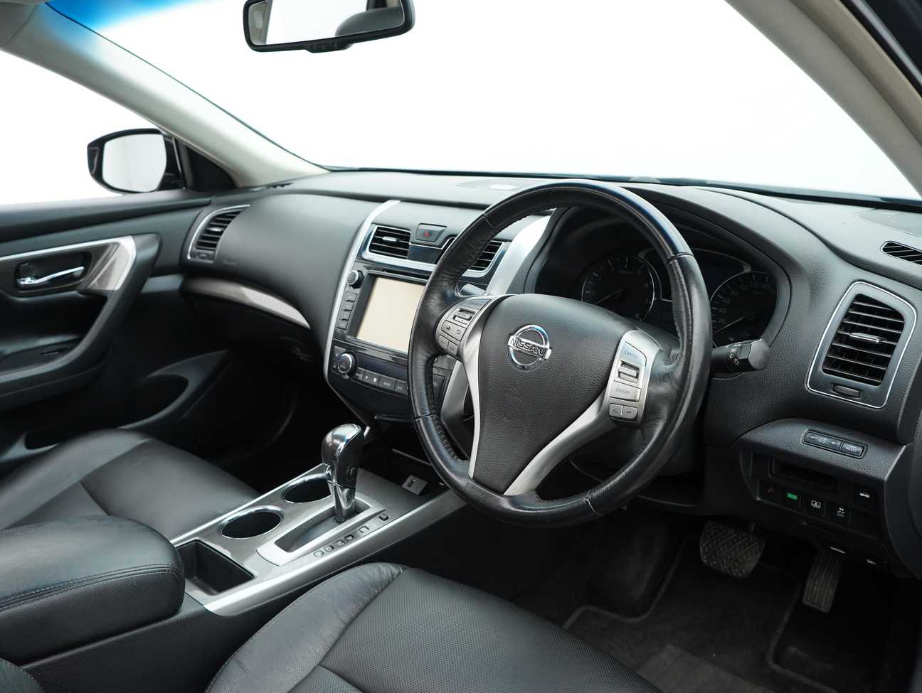 used 2015 Nissan Teana XV 2.5