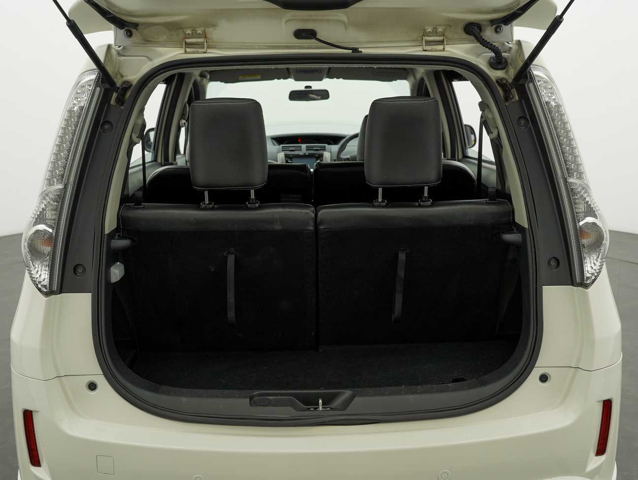 used 2014 Perodua Alza Advance 1.5