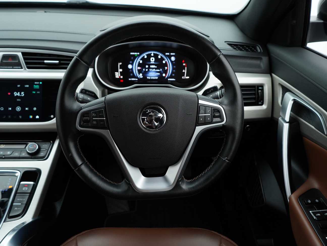 used 2022 Proton X70 Premium 1.5