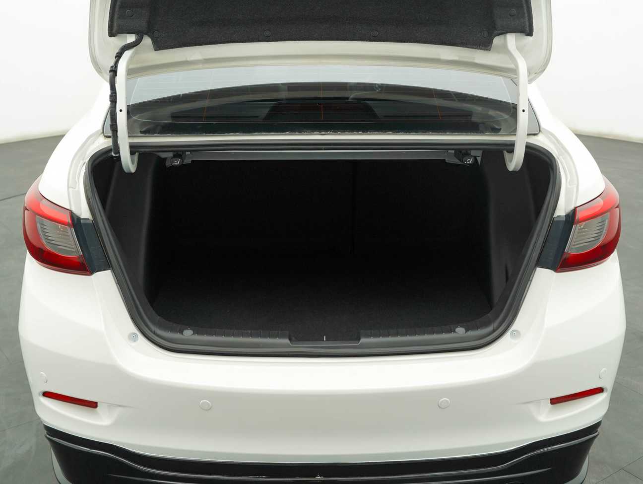 used 2017 Mazda 2 SKYACTIV-G (LED Headlight with DRL) 1.5