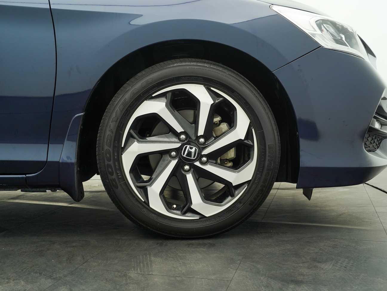 terpakai 2018 Honda Accord VTi-L 2.0