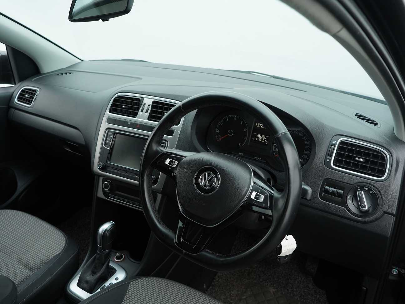 terpakai 2018 Volkswagen Polo Comfortline 1.6