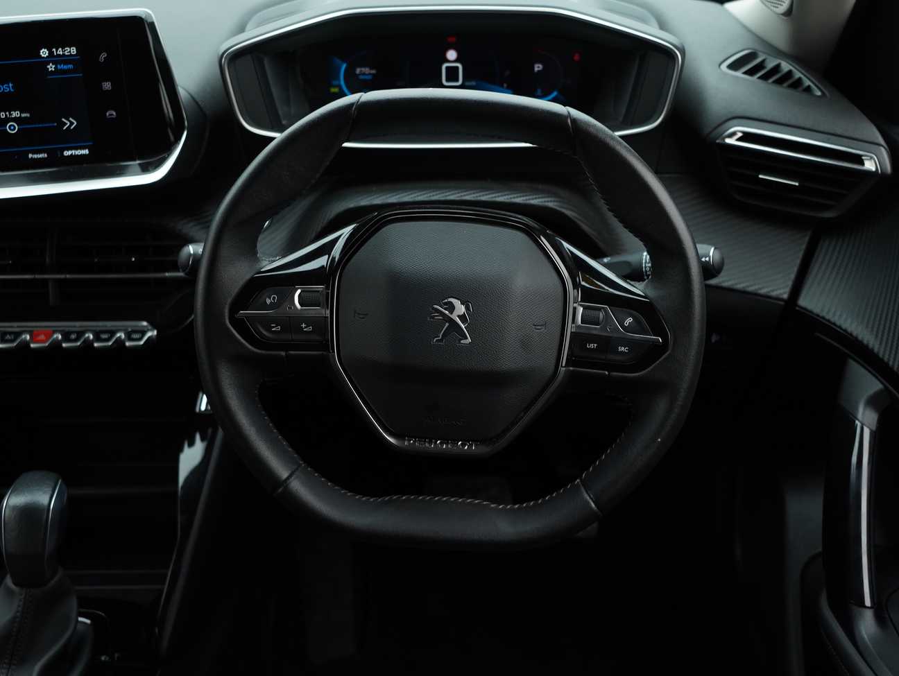 used 2023 Peugeot 2008 Allure 1.2