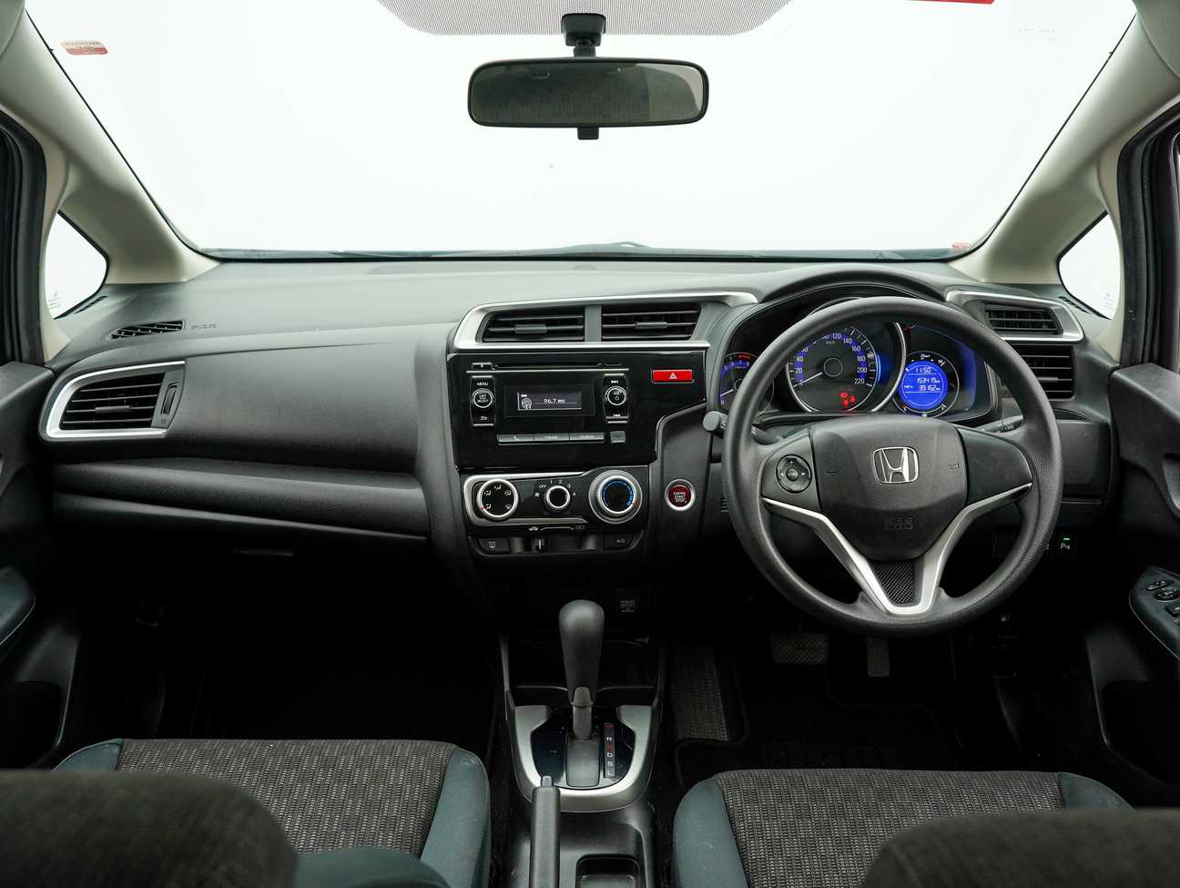 used 2014 Honda Jazz E 1.5