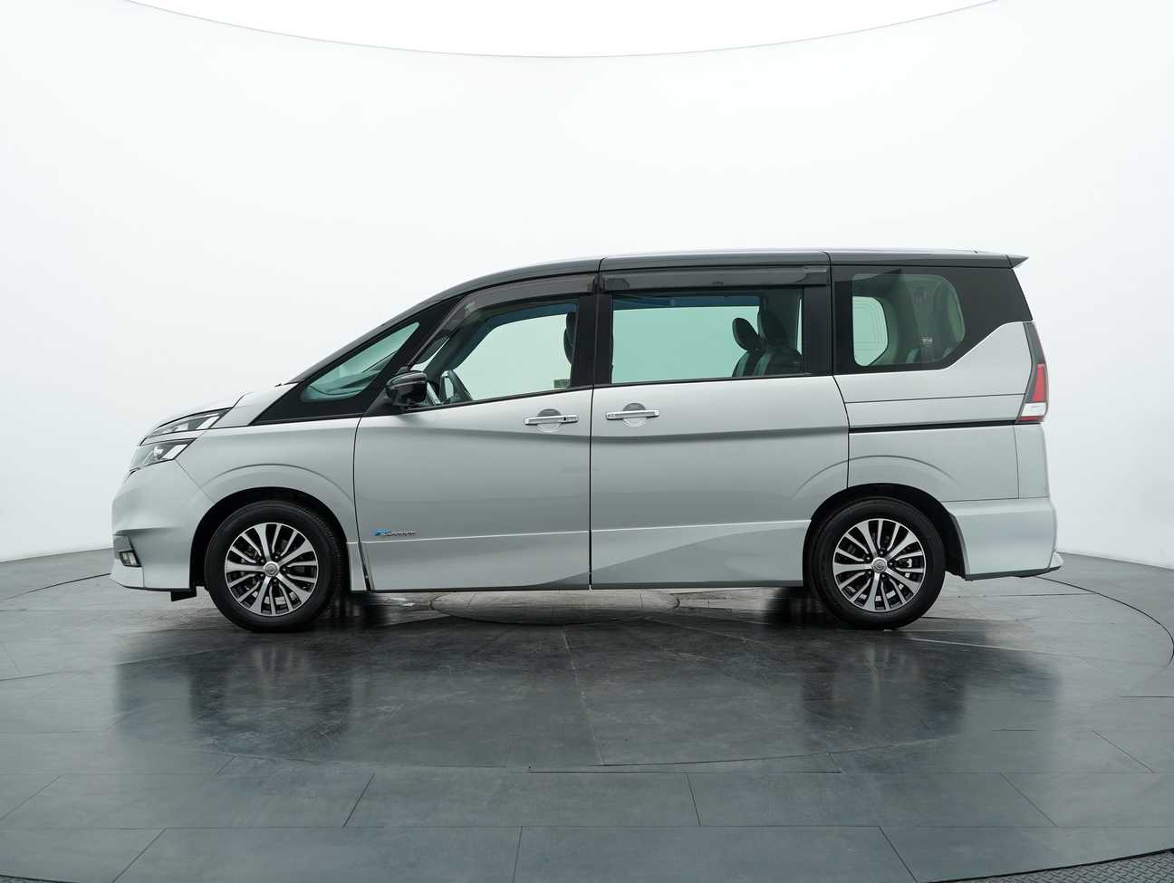 terpakai 2020 Nissan Serena S-Hybrid High-Way Star Premium 2.0