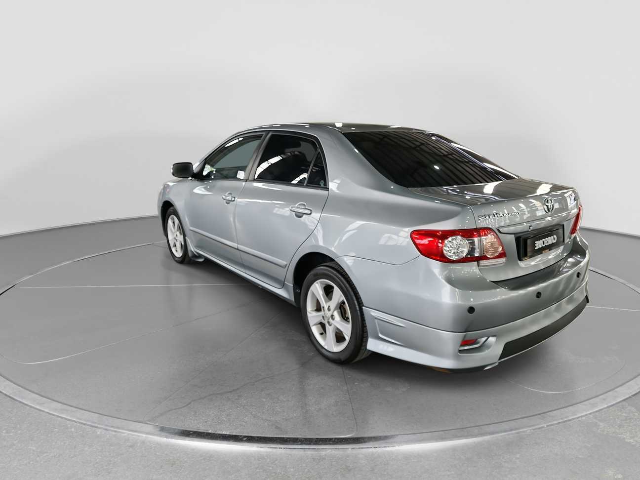 used 2013 Toyota Corolla Altis E 1.8