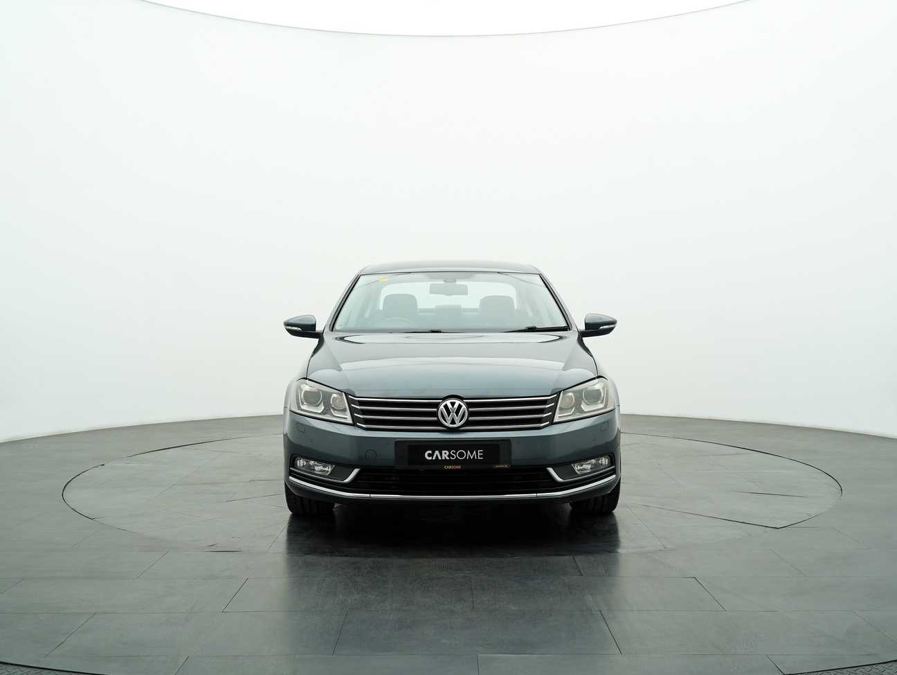 terpakai 2014 Volkswagen Passat TSI 1.8