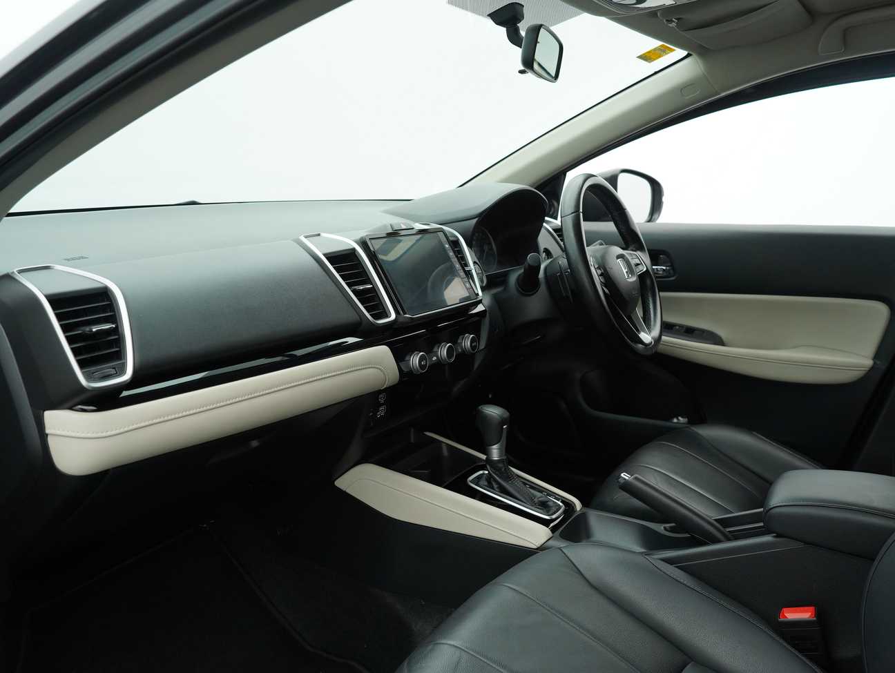 used 2021 Honda City V i-VTEC 1.5