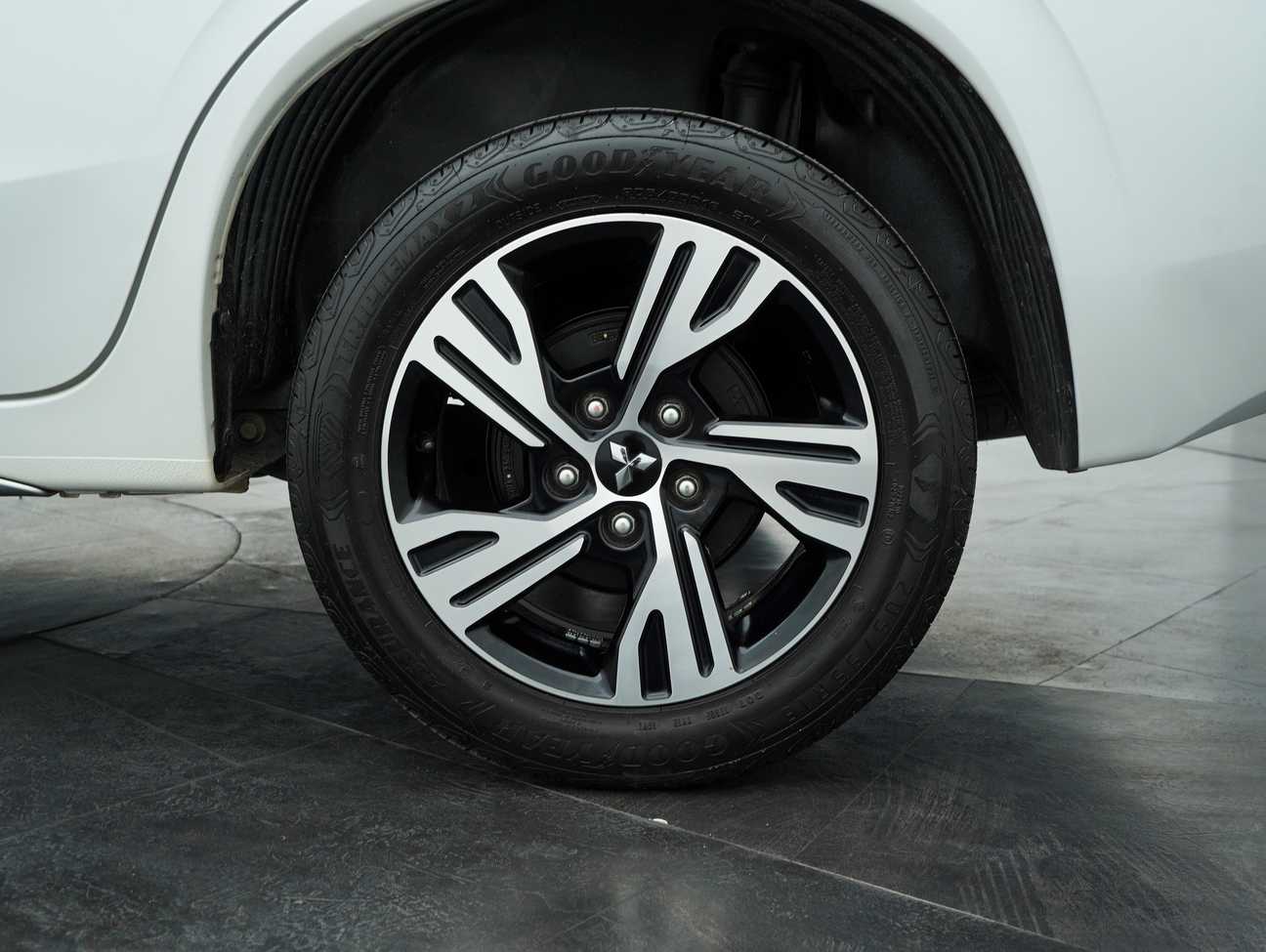 terpakai 2023 Mitsubishi Xpander  1.5