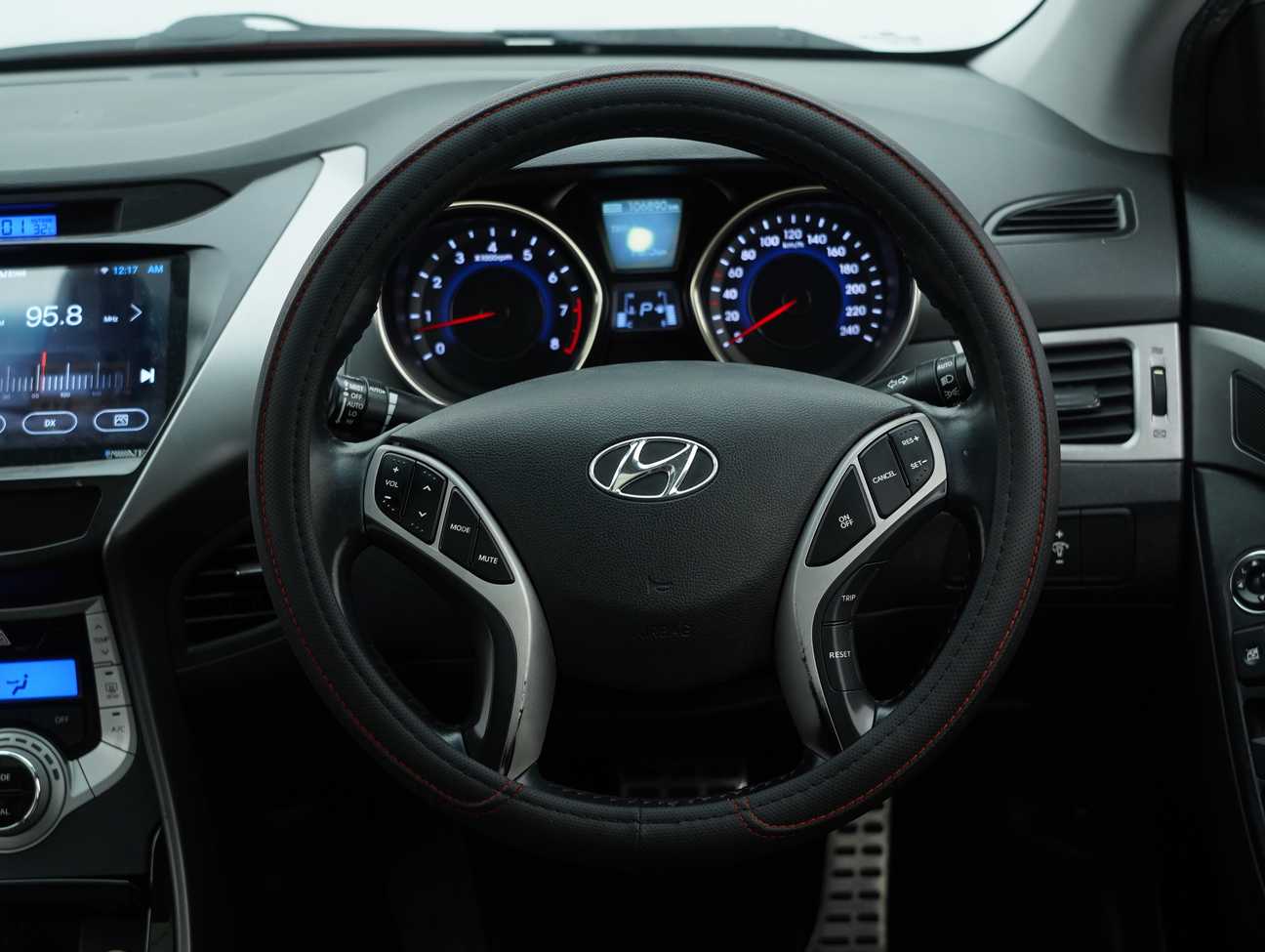 used 2012 Inokom Elantra Premium 1.8
